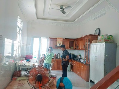 Bán nhà đường 160, tăng nhơn phú a, q.9, tp hcm. dt 125 m2, 3 tầng, 3pn, sh, 8.6 tỷ. 2