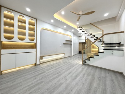 Bán nhà hoà hưng quận 10 3 tầng 3pn full nt 40m2 4.2 x 10 - 6.7t tl 2