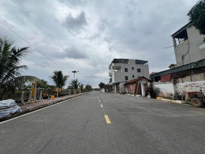 Đan phượng - ô tô vào đất - ngõ thông tứ tung. 20m ra hồ điều hòa. khu vui chơi. thể dục. giá hơn 1