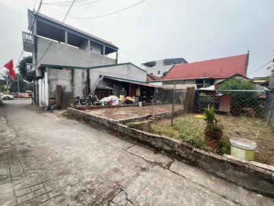 Đan phượng - ô tô vào đất - ngõ thông tứ tung. 20m ra hồ điều hòa. khu vui chơi. thể dục. giá hơn 0