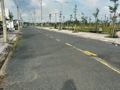 Đất đẹp   giá tốt    chính chủ cần bán nền gốc e4-01, đường số 2 khu tái định cư mái dầm 2