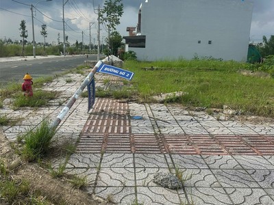 Đất đẹp   giá tốt    chính chủ cần bán nền gốc e4-01, đường số 2 khu tái định cư mái dầm 4