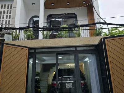 Nhà đẹp ngay trung tâm quận 7 gần các trục đường chính 0