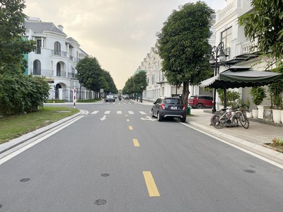 Cần bán 150m2 biệt thự 3,5 tầng Sao Biển 10 - Vin Gia Lâm. Gần biển hồ Ngọc Trai   Biển hồ Nước Mặn 0