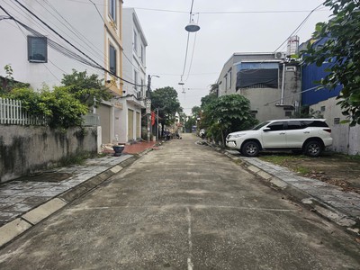 Cần bán lô đất đẹp ngõ 162 Thành Tô, Tràng Cát 83m2 giá chỉ 25tr/m2 2