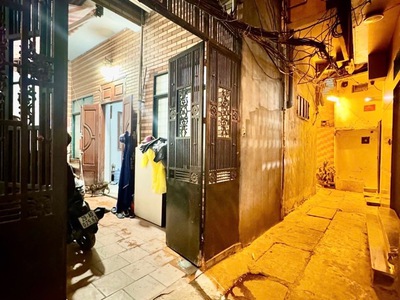 Bán 52M hồng mai bạch mai tặng nhà lô góc hai bà trưng 0