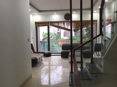 Cho thuê nhà 4 tầng phù hợp làm văn phòng 2