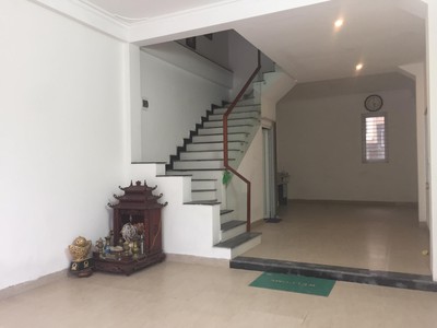 Cho thuê nhà 4 tầng phù hợp làm văn phòng 1