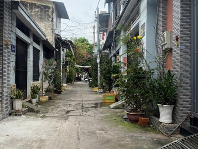 Nhỉnh 3 tỷ   giáp tân phú   dtsd 70m   4 x 8.5    đường 4m thông tktq 3