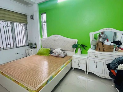 Nhà dân xây chắc chắn - full nội thất - gần phố - cách đường ô tô tránh 20m  5 tầng   32m2. 3