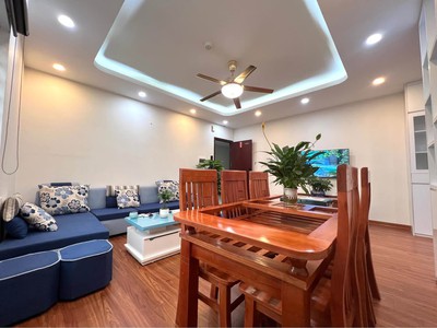 Chính chủ cần bán cc c14, tầng 12, dt 68m2, 2 ngủ, 2 wc giá 5,7 tỷ. 0