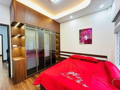 Siêu vip nhà đẹp long biên chỉ 8.9 tỷ- 48m - thang máy, 20m ra ô tô, vf3 đỗ cửa. 4