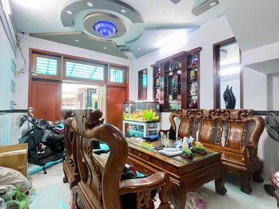 Vị trí cực đẹp - hẻm xe hơi 1 trục thẳng sau căn mặt tiền - sổ vuông a4 - cộng nhận đủ 64m2 - tặng 2