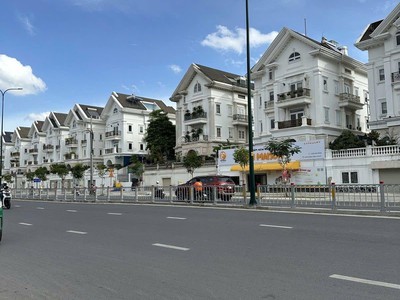 Chính chủ bán gấp căn nhà 3 tầng,hẻm 10m,đường dương quảng hàm, ngang hiếm 6.14x17m giá chỉ 16,5tỷ, 1