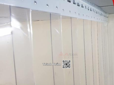 Rèm nhựa pvc trong suốt ngăn lạnh tốt - giá thành tốt 1