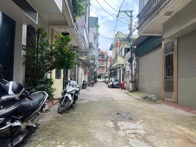 Bán đất tặng nhà c4 thụy phương - dt78m2 - giá hơn 7,8tỷ - ngõ thông thoáng 2