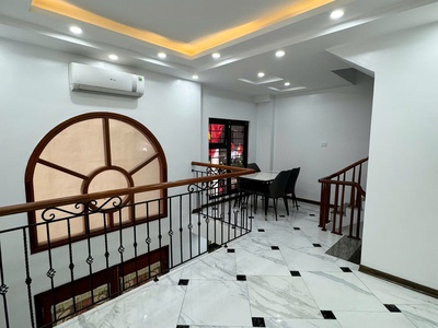 Bán nhà ngọc lâm   full nội thất   30m    6 tầng   giá 8.3 tỷ 2