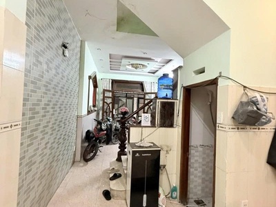 Bán nhà hxh 8m lạc long quân, gần đông hồ, dt 4x13m, 4 tầng, 4pn, chào 9 tỷ. 1