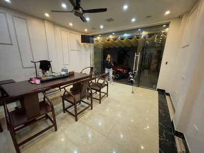 Cho thuê nhà khu phân lô Văn Cao, 5 phòng ngủ full nội thất. 0