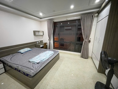 Cho thuê nhà khu phân lô Văn Cao, 5 phòng ngủ full nội thất. 4