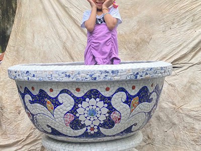 Chậu hoa dán miễng sành - chậu khảm sành sứ - nghệ nhân dán miễng sành sứ ,khảm miễng 11