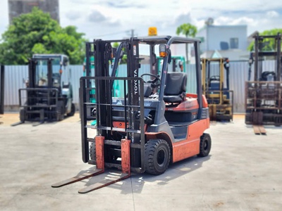 Buôn Bán - Cho Thuê Xe Nâng Tại Miền Tây - Cần Thơ 0