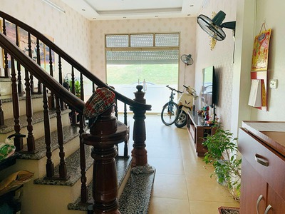 Cần bán 48,9m2 nhà 3 tầng, dân xây kiên cố, mặt đường đê Viên Chiếu - Việt Hưng - View Sông Đuống 1