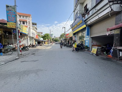 Chính chủ cần bán lô góc 80m2 nhà C4 mặt đường An Đào A, Gia Lâm. Vị trí đẹp Văn Phòng/Khách Sạn 5