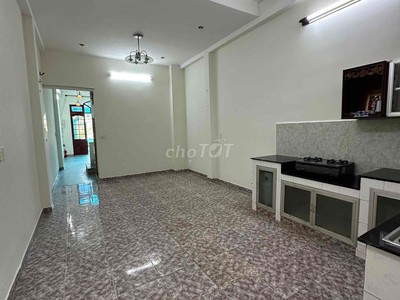 Cho thuê nhà mặt tiền đường Số 3, P.LINH CHIỂU, ĐỐI DIỆN CÔNG VIÊN, 3 TẦNG CÓ 3PN2WC 4