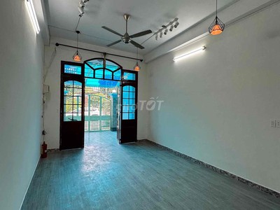 Cho thuê nhà mặt tiền đường Số 3, P.LINH CHIỂU, ĐỐI DIỆN CÔNG VIÊN, 3 TẦNG CÓ 3PN2WC 5