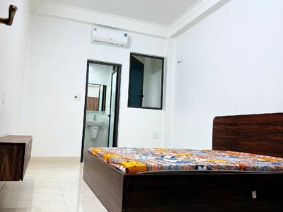 Bán nhà Đình Đông 40m2, 5 Tầng, Lô Góc, Gần Phố, Trung Tâm Hai Bà, Thoáng Sáng,6.9 tỷ 2