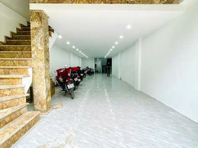 Siêu Phẩm 69 Tỷ Tòa Văn phòng Mặt Hồ View Hồ Khu Vực Xã Đàn 9 Tầng Dòng Tiền Cao 1