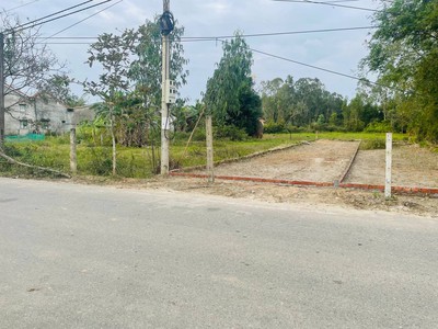 Chỉ Duy Nhất 1 Lô Diện Tích Rộng - Mặt Tiền Đường Nhựa, Giá 8xx 1