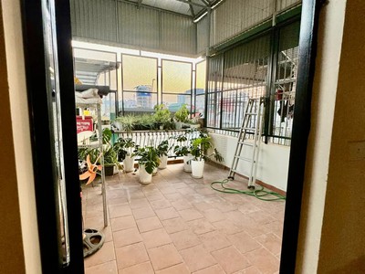 Bán nhà hào nam 30m2. 6 tầng. mặt tiền 3.9m. giá 9.65 tỷ đống đa hà nội 4