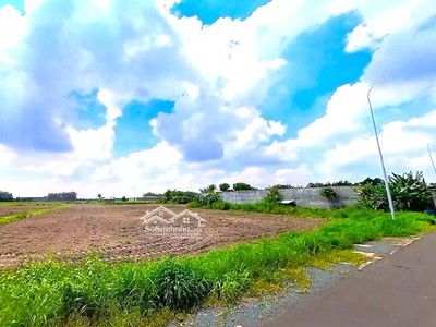 Bán rẻ sào đất 20x100 2000m2 gần hồ du lịch thanh an, dân cư đông, thuận tiện buôn bán, 500tr 0