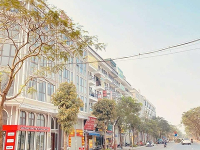 Vỉa hè 4m mặt đường 4 làn ô tô thanh liệt kim giang 570 80m2 x 6t. giá 33 tỷ 2