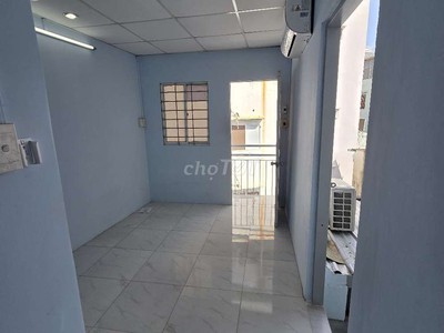 Phòng trọ kiểu cc mini Q.4 có ban công, chỉ hơn 3Tr/tháng,rộng rãi, sạch sẽ. 3