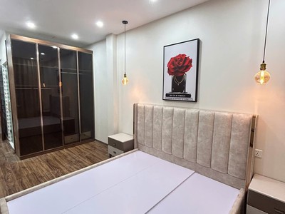 Thang máy bán nhà mặt phố 139 hoa bằng 62mx7t mới đẹp mt rộng 20 tỷ kd 100tr/ tháng 3