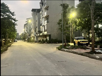 Tái định cư ngọc thụy, long biên - 50m ra hồ, kd đỉnh - lô góc 3 mặt - 13 tỷ hơn ctl 1