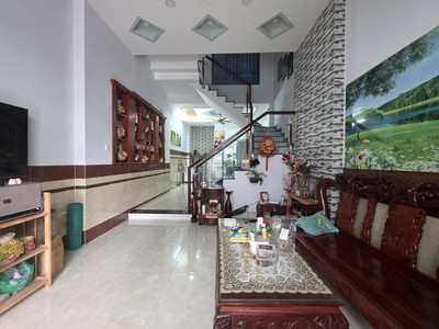 Bán nhà đường trương văn thành,hiệp phú. q9, tp hcm. dt 56m2, 3 tầng, 3pn, sh, giá 8.6 tỷ. 0