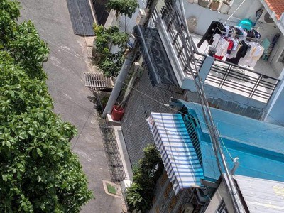 Nhà đẹp khu phân lô, hẻm nhựa 8m 1 sẹc sát mặt tiền  ngang 5 x 17,5m gồm 1 trệt 2 tầng sân thượng 0