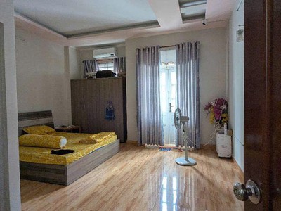 Nhà đẹp khu phân lô, hẻm nhựa 8m 1 sẹc sát mặt tiền  ngang 5 x 17,5m gồm 1 trệt 2 tầng sân thượng 3