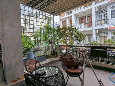 Nhà đẹp khu phân lô, hẻm nhựa 8m 1 sẹc sát mặt tiền  ngang 5 x 17,5m gồm 1 trệt 2 tầng sân thượng 4