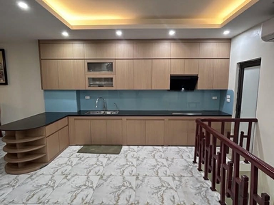 Nhà đẹp ngọc lâm, 70m x 5 tầng, kinh doanh, vỉa hè, ôtô tránh 3