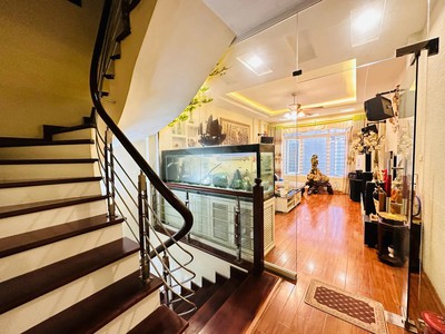 Bán nhà trường chinh 53m2. 5 tầng. mặt tiền 4.3m. giá 14.7 tỷ đống đa hà nội 3