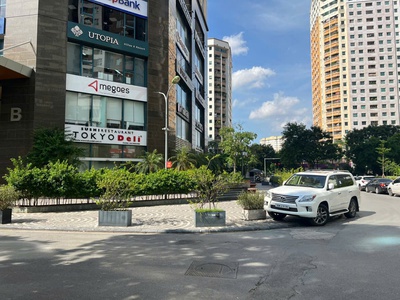 Cho thuê shophouse góc 3 mặt tiền   udic complex hoàng đạo thúy 3