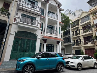 Bán căn lô góc   kđt đại kim nguyễn cảnh dị - dt 108m2. mt 10m.phân lô vỉa hè 2 ô tô tránh 2