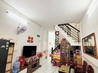  cạnh mặt tiền trường chinh   hẻm nhựa ôtô tránh   87m    2 tầng   3pn  1pn tầng trệt 1