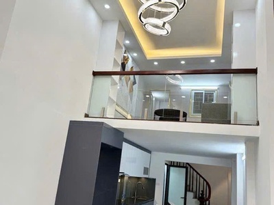 Bán nhà khương trung 5 tầng 4 ngủ - gần đầm hồng -dân xây : 33m 7.95 tỷ có bớt 1