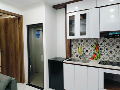 6 tỷ, mua 1 được 2, 2 tỷ kinh doanh, ở 1 cho thuê 1 tại Thượng Đình. LH Khánh 4